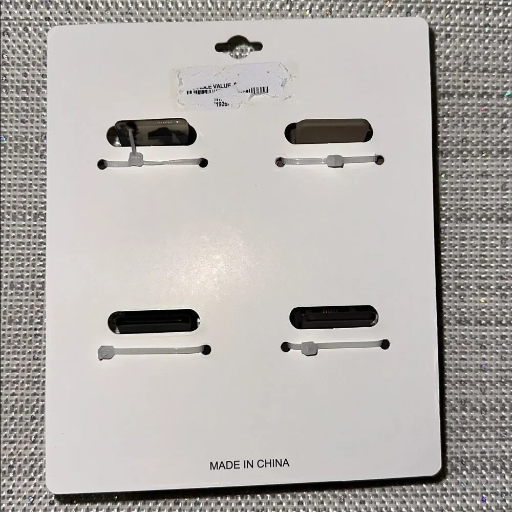 nOir set of four square matte and tortoiseshell acetate neutral hair claw clips
